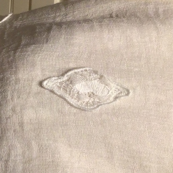 BCBG MAXAZRIA PURE WHITE DRESS WITH LACE APPLIQUÉS - Picture 4 of 5